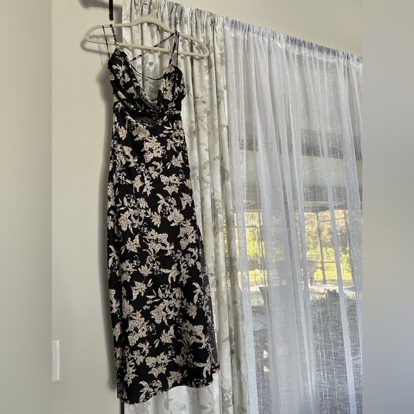 M^BLE Satin Summer Midi Dress NWT - Picture 8 of 13